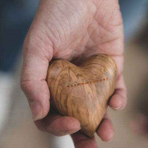 S.O.S Olivewood Heart - Love Welcomes