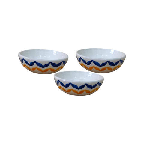 Set of three snack bowls